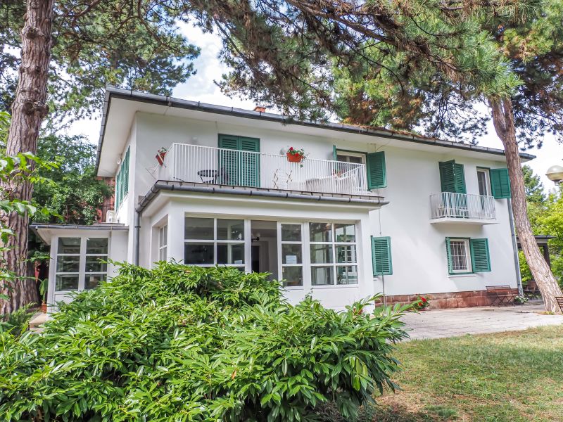 Gyorgyi villa 02